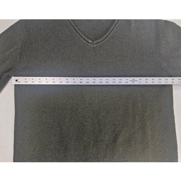 LL Bean Mens V Neck Sweater Green Cashmere Wool Blend Elbow Patches L-Reg - Picture 4 of 7